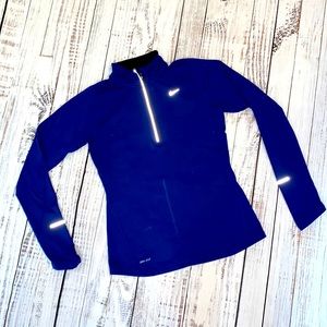 Nike Element Dri-Fit Half Zip in Royal Blue - Small